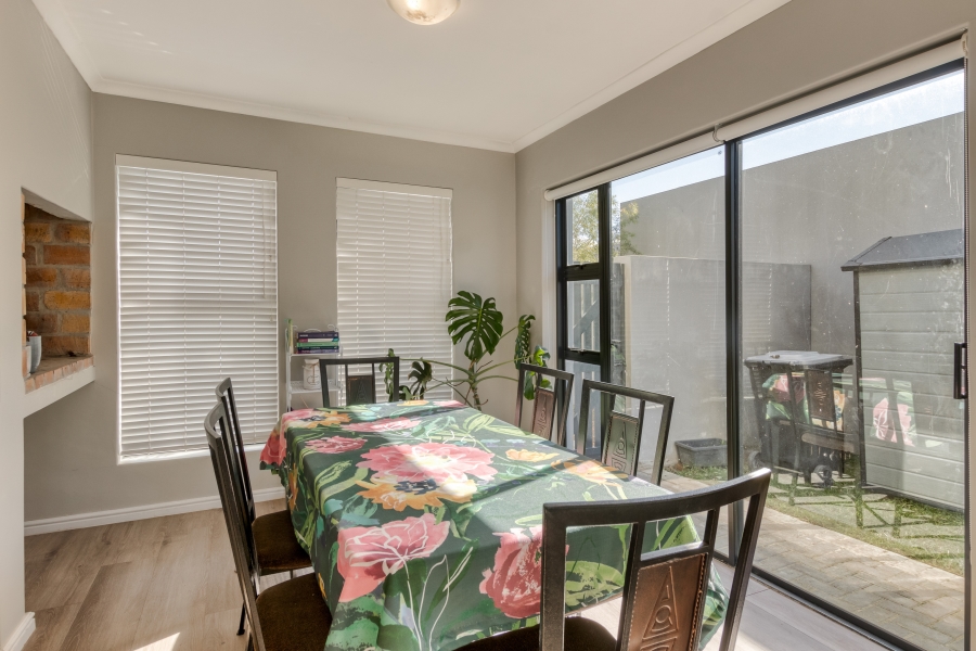 3 Bedroom Property for Sale in Aan de Wijnlanden Western Cape